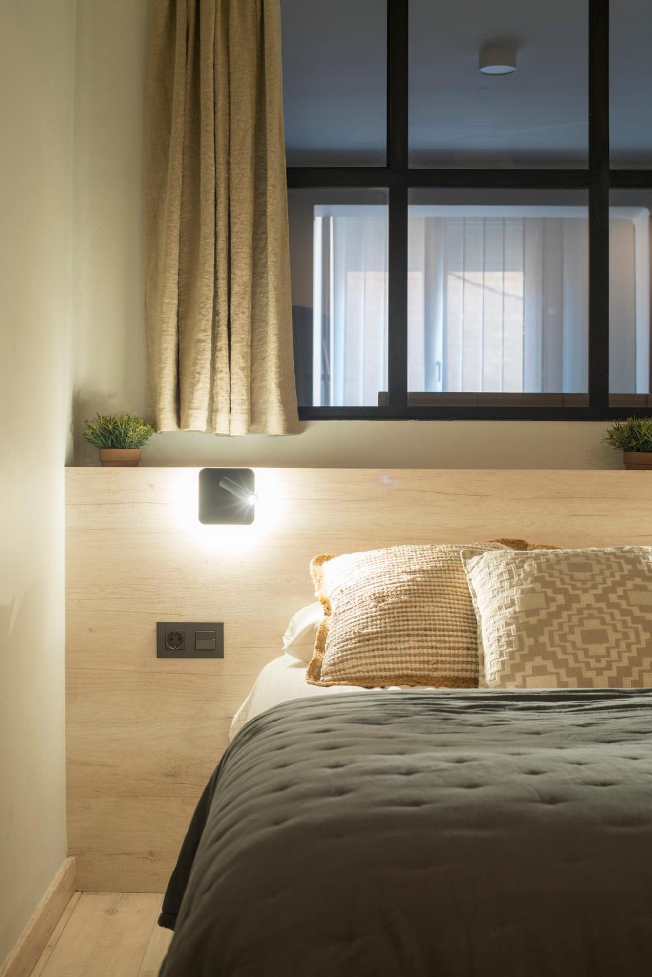 Apartaments Turistics Cardona III エクステリア 写真
